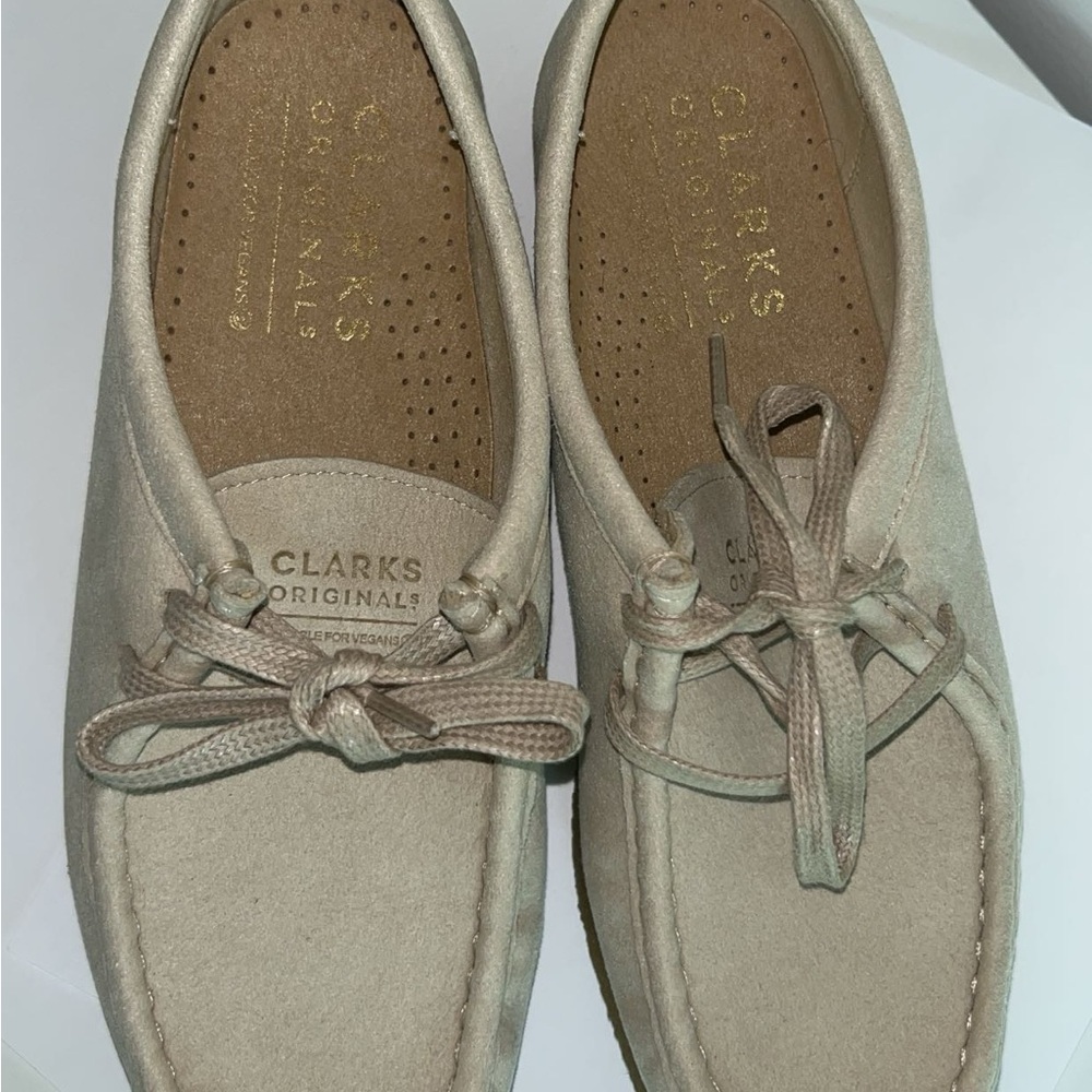 Clark’s originals for sale! Size 8 women